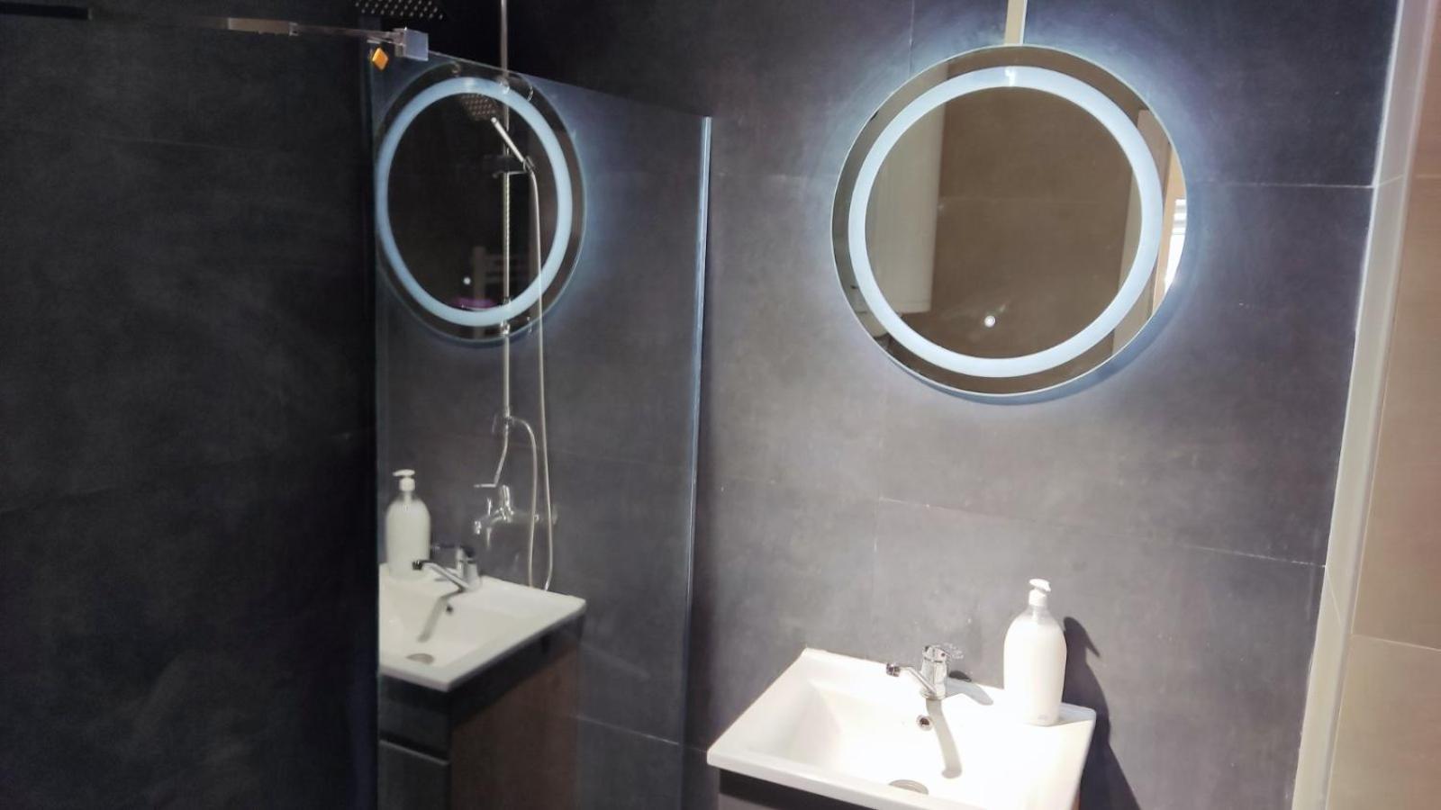 Sky View Luxury Center Skopje Apartments Екстериор снимка